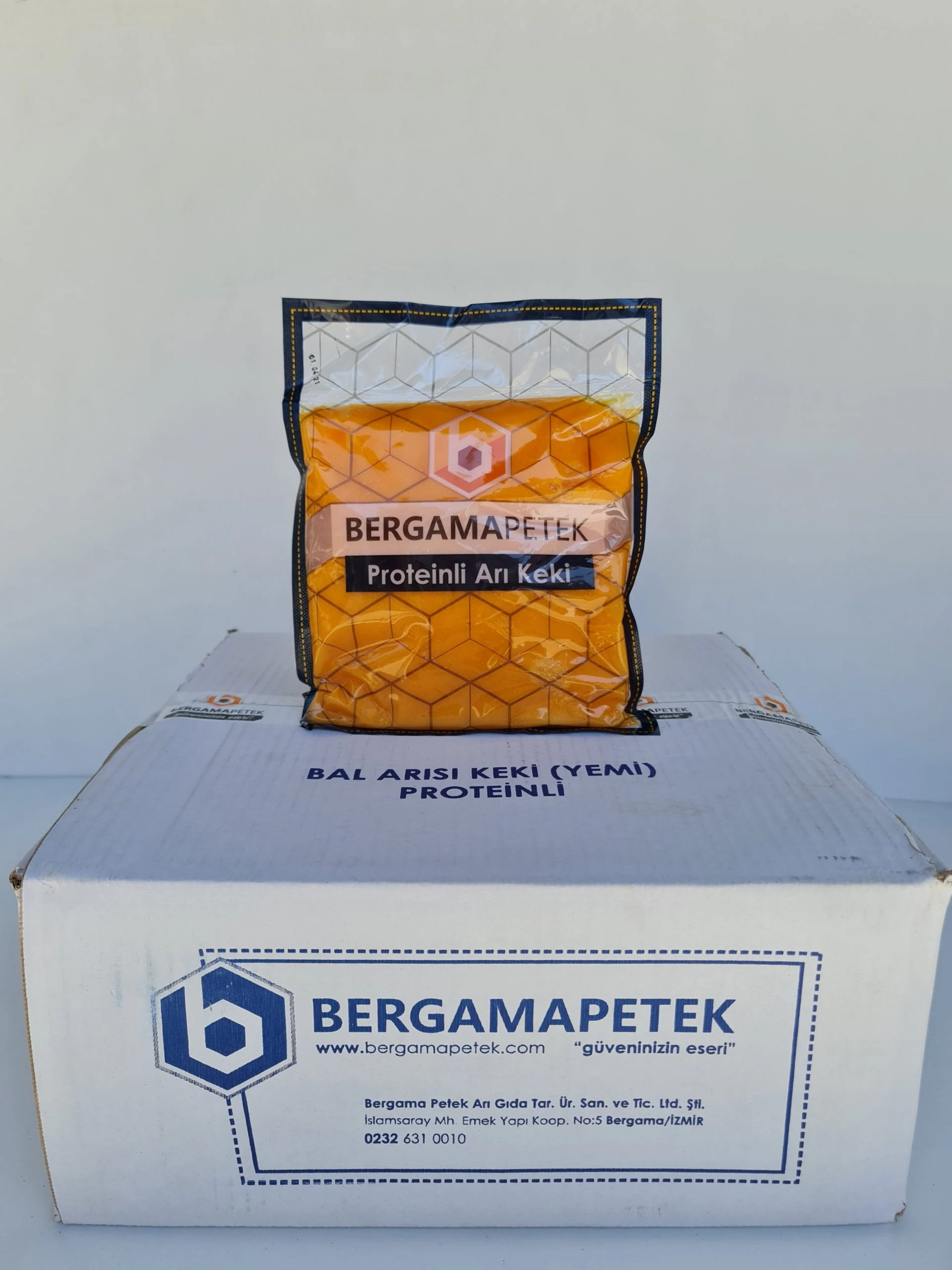 Bergama Proteinli Arı Keki (20 kg.) – Bozok Arıcılık